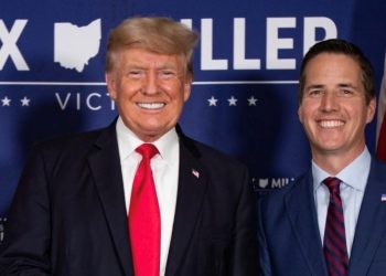 Trump faces off against GOP establishment as he parachutes into contentious Republican Senate primary