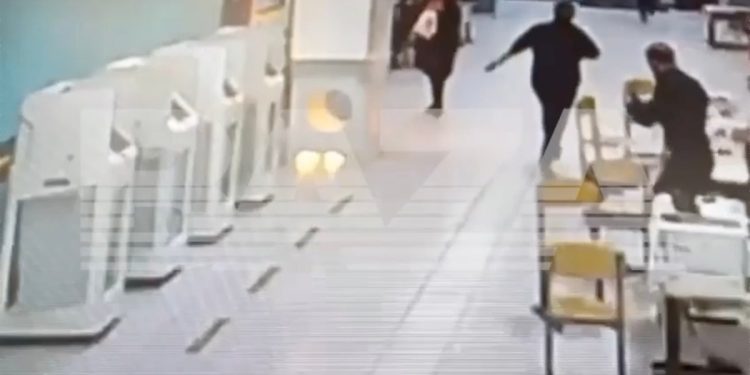 WATCH: Anti-Putin activists vandalize, set fire at voting stations in protest against election