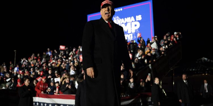 Trump makes major endorsement in crucial Senate race in key battleground state