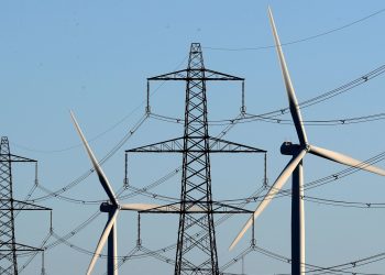 American Superconductor stock surges on Q4 earnings beat: Is it time to buy?