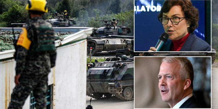 Dem senator leads bipartisan effort to strengthen Taiwan supply chain amid China threat