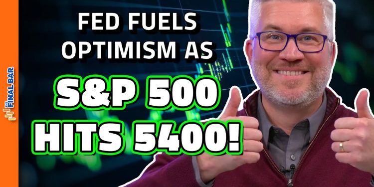 S&P 500 Above 5400: Economic Optimism or Irrational Exuberance?