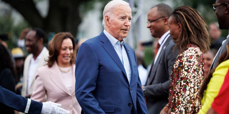 President Biden appears to freeze at White House Juneteenth event