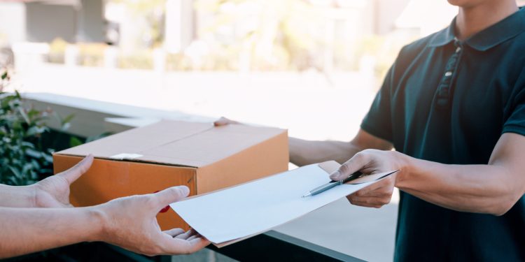 Apollo to acquire UK parcel delivery company Evri for £2.7 billion