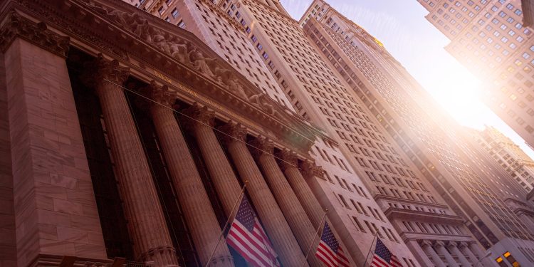 S&P 500, Nasdaq slip as Treasury yields rise; NVIDIA and Tesla fall, while Getty and Shutterstock shares soar